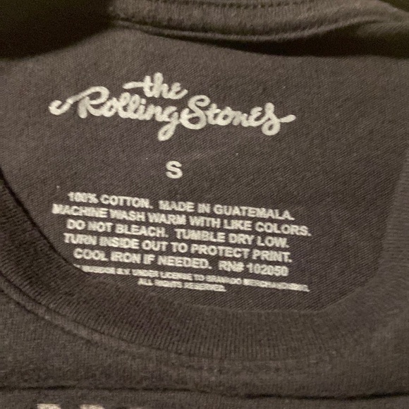 Men’s the Rolling Stones 1975 US to her T-shirt in size small - Picture 5 of 6